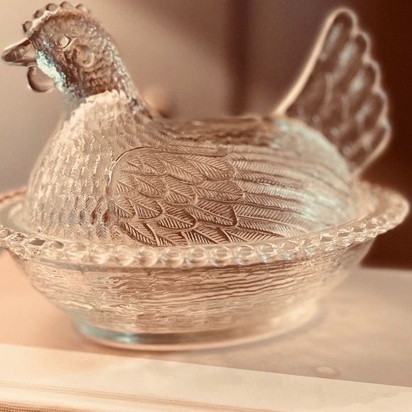 Vintage Indiana Glass Clear glass Nesting Hen - Picture 1 of 1